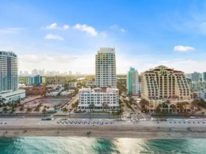 Elegant Beachfront Condo - Your Perfect Getaway!